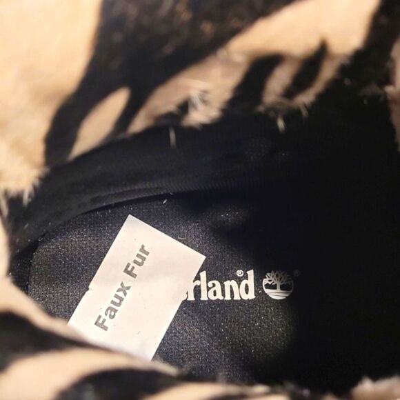 Timberland Booties Kinsley Waterproof White Nubuck Leather Zebra Lug Sole 7 New - Picture 9 of 13